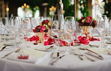 5 Tips to Avoid Overeating At A Restaurant